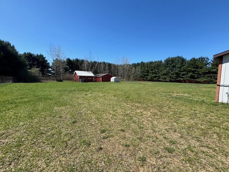 More Photos Of 5684 E Broadway Rd, Mount Pleasant Auto Salvage Facility For Sale