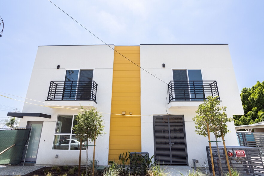 More Photos Of 12647-12649 N Bradley Ave, Sylmar Apartments For Sale