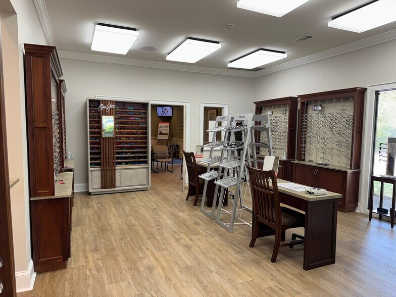 More Photos Of 1120 US-190, Covington Healthcare For Lease