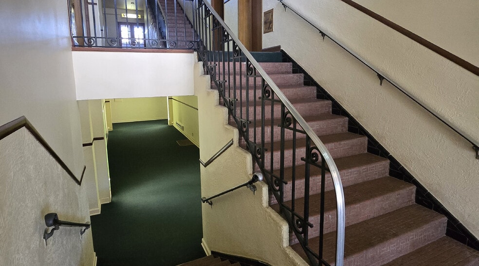 More Photos Of 703 S Summit Ave, Sioux Falls Apartments For Sale