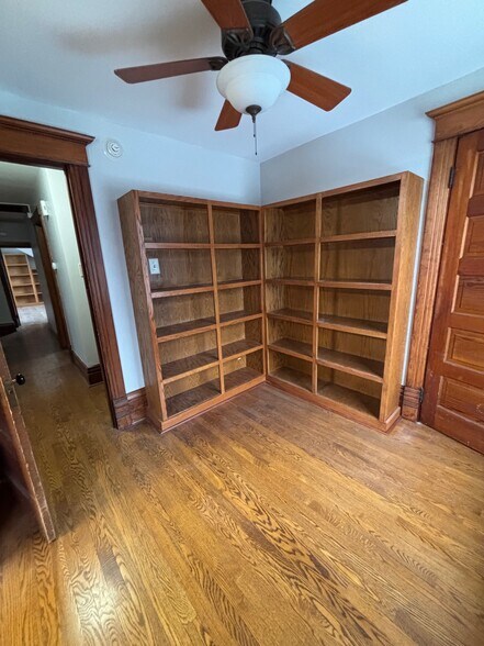 More Photos Of 236 Webster St, Batavia Office For Lease