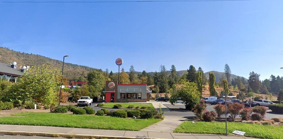 Primary Photo Of 1835 NE 7th St, Grants Pass Freestanding For Lease