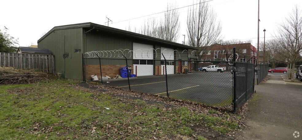 More Photos Of 2323 N Williams Ave, Portland Warehouse For Sale