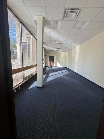 More Photos Of 416 N Stanton St, El Paso Office For Lease