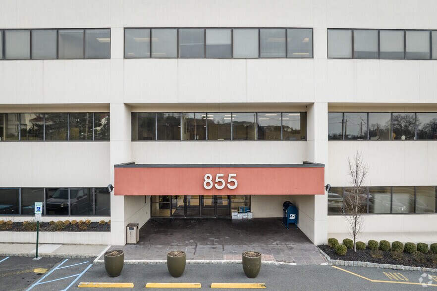 More Photos Of 855 Valley Rd, Clifton Medical For Lease