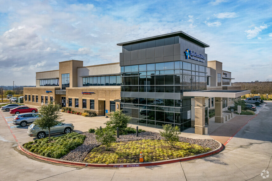 Primary Photo Of 925 E Southlake Blvd, Southlake Medical For Lease