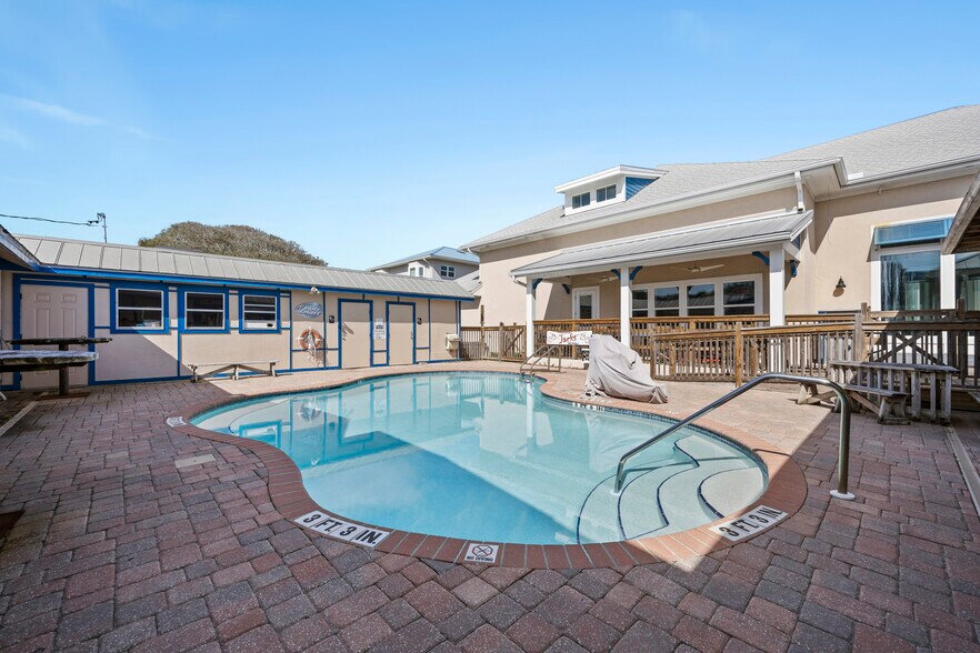 More Photos Of 691 A1A Beach Blvd, Saint Augustine Restaurant For Sale