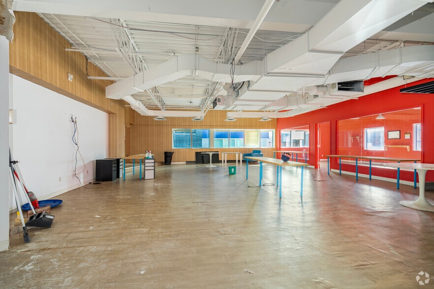 More Photos Of 7240 Rue Waverly, Montréal Loft Creative Space For Lease