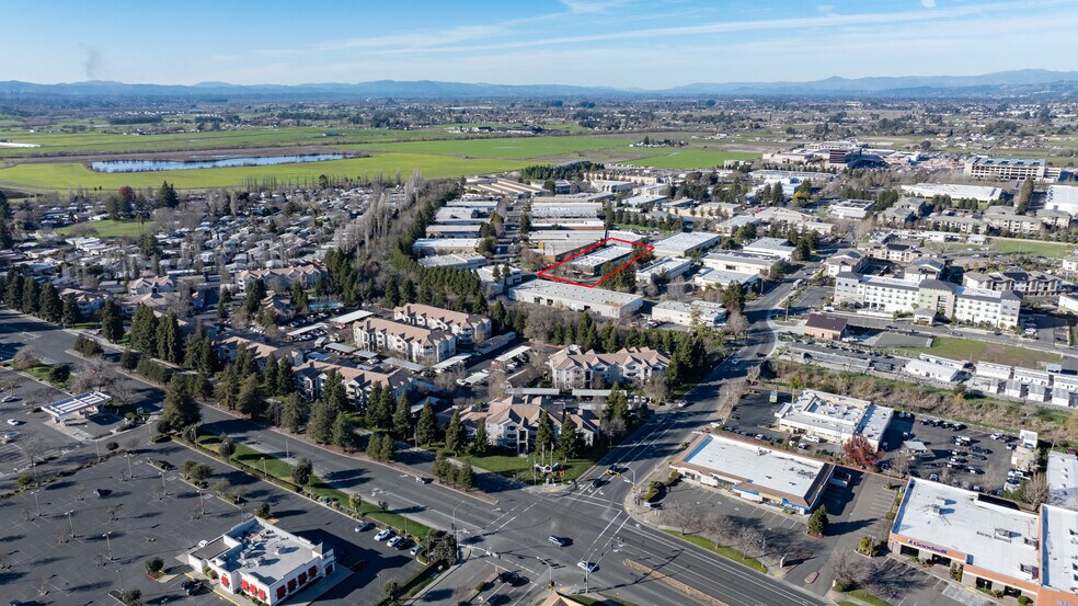 More Photos Of 522 Martin Ave, Rohnert Park Distribution For Lease