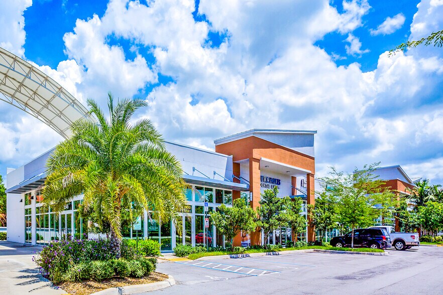 More Photos Of 6510-6596 N University Dr, Tamarac Storefront Retail Office For Lease