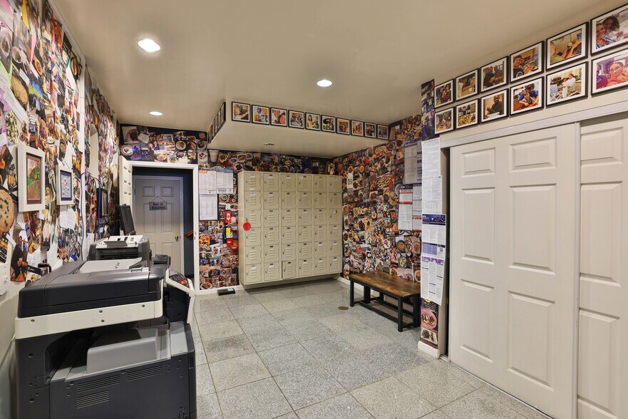 More Photos Of 707 Douglas Ave, Oakland Manufacturing For Lease