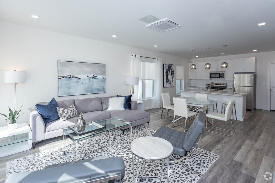 More Photos Of 1000 New York Ave, Huntington Station Apartments For Lease