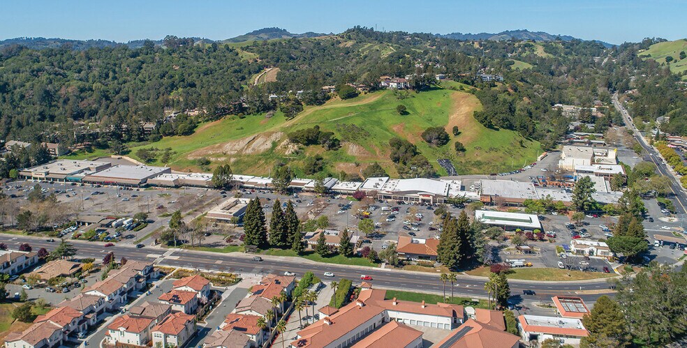 More Photos Of 360-580 Park Blvd, Moraga Unknown For Lease