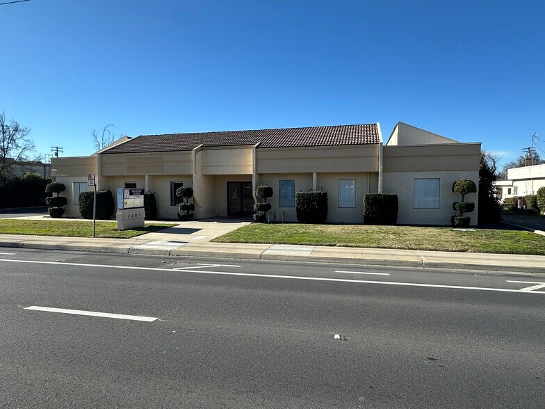 More Photos Of 2301 Coffee Rd, Modesto Medical For Lease