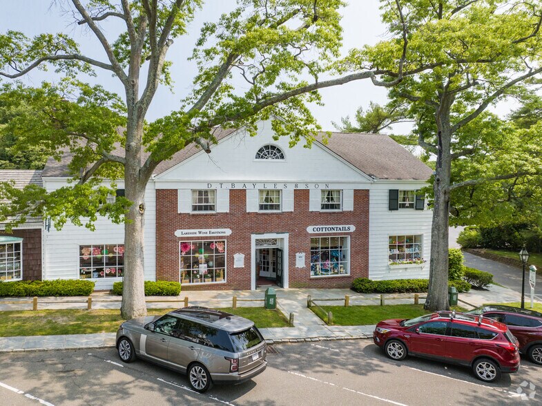 More Photos Of 97-147 Main St, Stony Brook Unknown For Lease