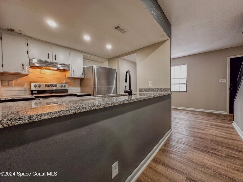 More Photos Of 3034 Jefferson St, Marianna Apartments For Sale