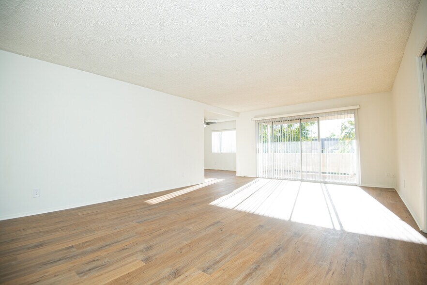 More Photos Of 1005 Via Zapata, Riverside Apartments For Sale