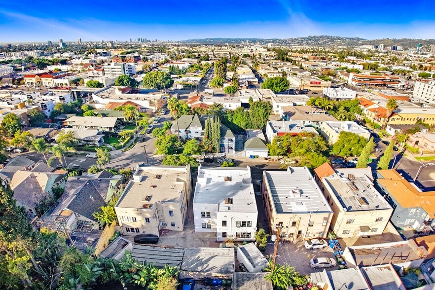 More Photos Of 852 N Oxford Ave, Los Angeles Apartments For Sale