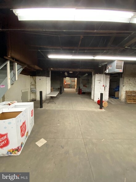 More Photos Of 1900 E Clementine St, Philadelphia Flex For Sale