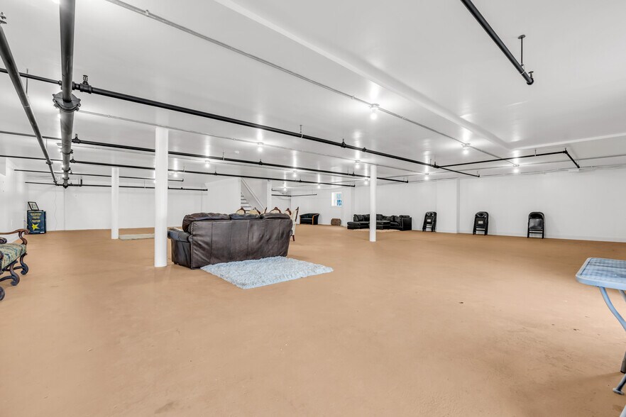 More Photos Of 1 American Legion Dr, Keyport General Retail For Lease