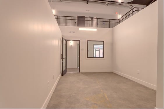 More Photos Of 301 W Main St, Midlothian Storefront Retail Office For Lease