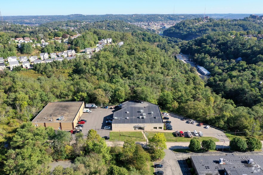 More Photos Of 1020-1030 Alcon St, Pittsburgh Light Distribution For Lease
