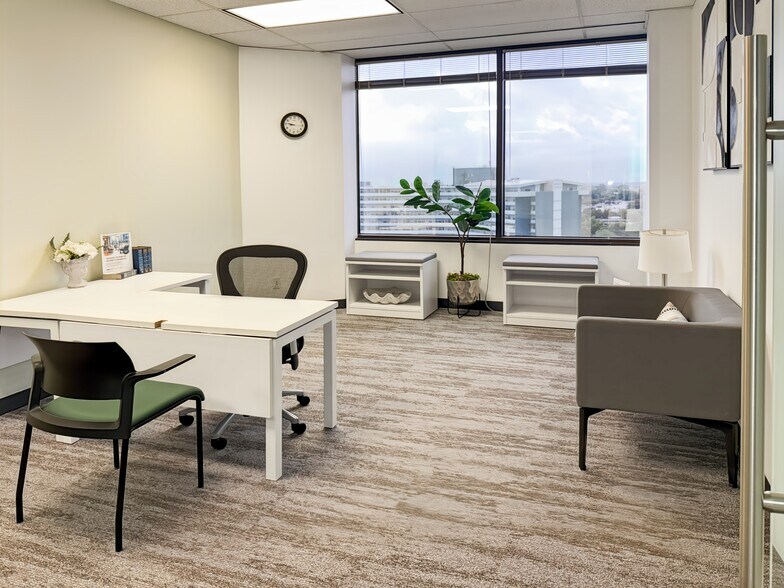 More Photos Of 1100 NW Loop 410, San Antonio Coworking Space