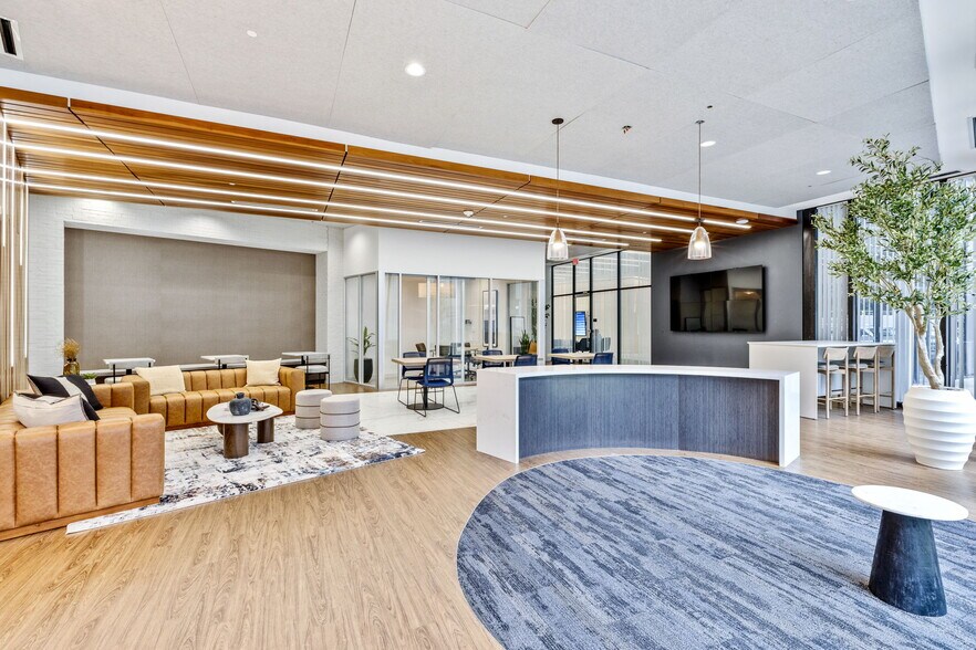 More Photos Of 8390 Lyndon B Johnson Fwy, Dallas Medical For Lease