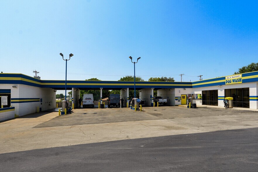 More Photos Of 419 N West Byp, Springfield Carwash For Sale