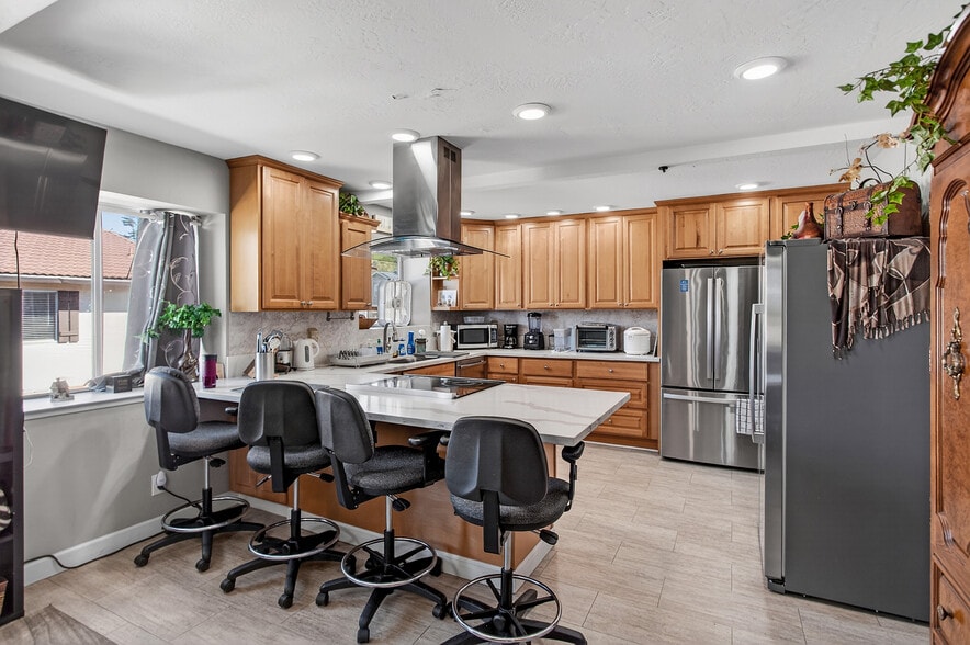 More Photos Of 43232 Starr St, Fremont Multifamily For Sale