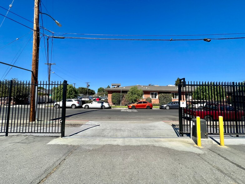 More Photos Of 14620 Novice St, Panorama City Warehouse For Sale