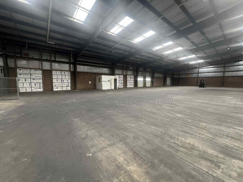 More Photos Of 1010 W Kershaw St, Ogden Manufacturing For Lease