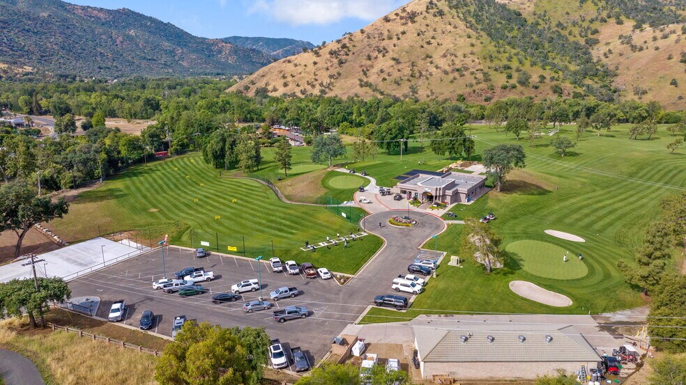More Photos Of 41117 Sierra Dr, Three Rivers Golf Course Driving Range For Sale