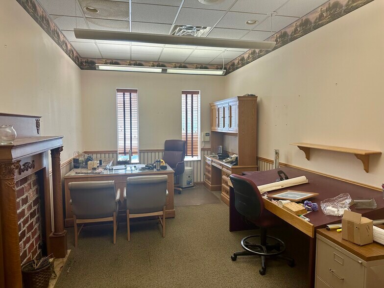 More Photos Of 1219 Pennsylvania Ave, Charleston Industrial For Sale