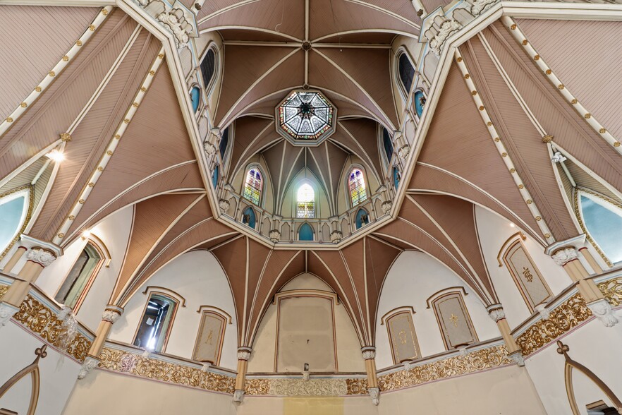 More Photos Of 193 Elk St, Buffalo Religious Facility For Sale