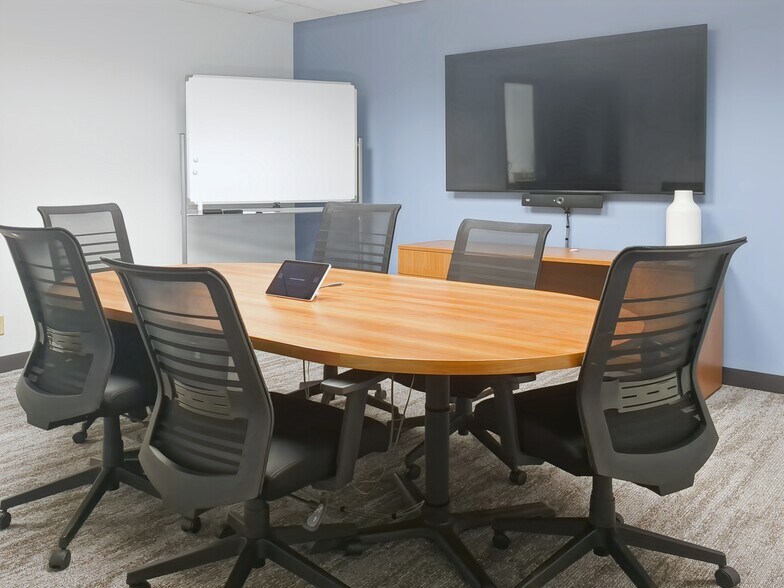 More Photos Of 4150 Belden Village St, Canton Coworking Space