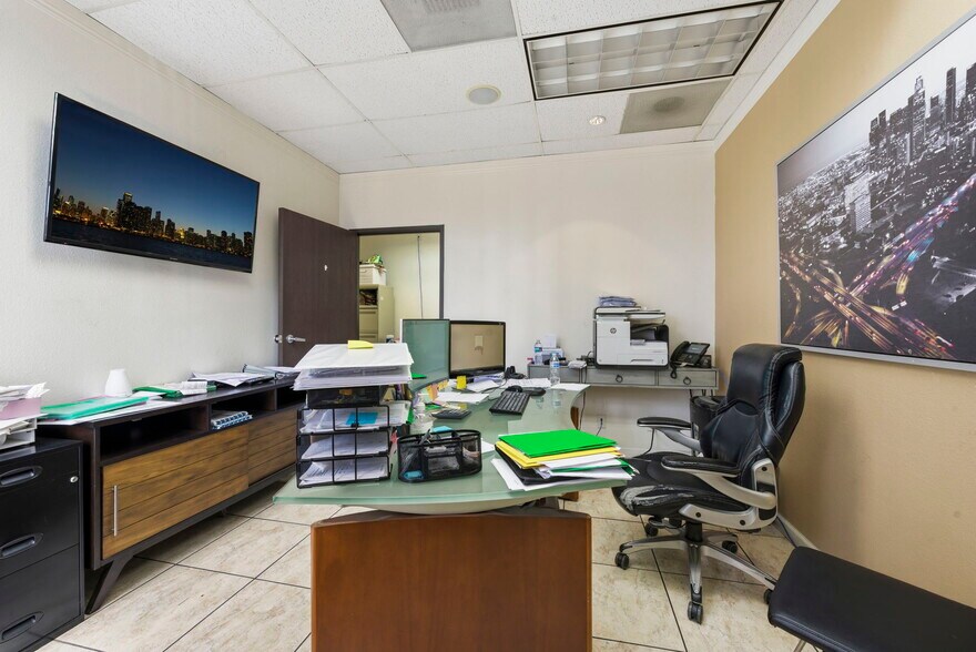 More Photos Of 13310 Ralston Ave, Sylmar Warehouse For Sale