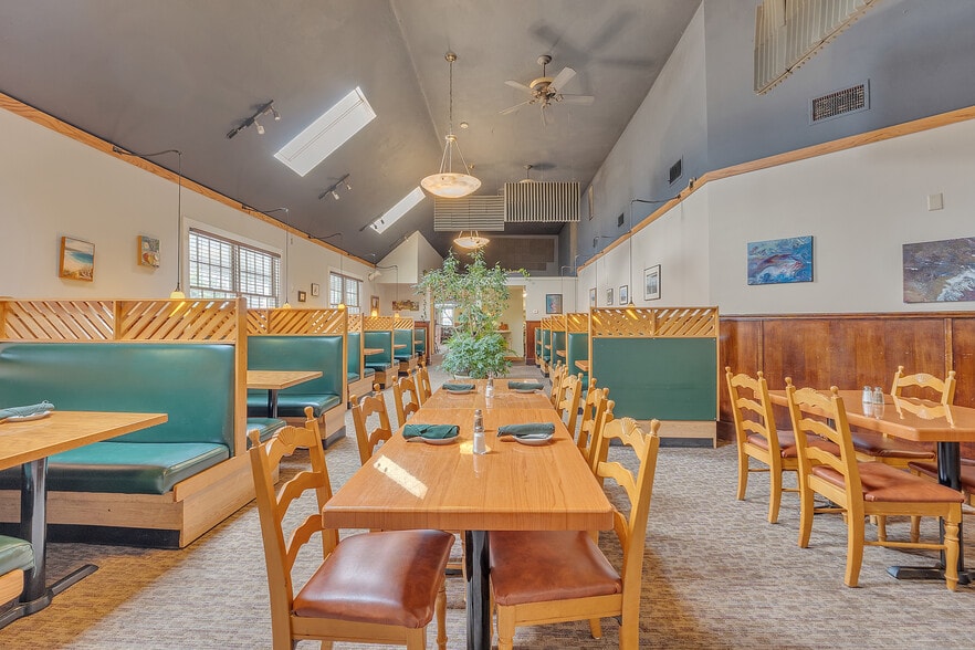 More Photos Of 1 Princeton St, Jefferson Restaurant For Sale