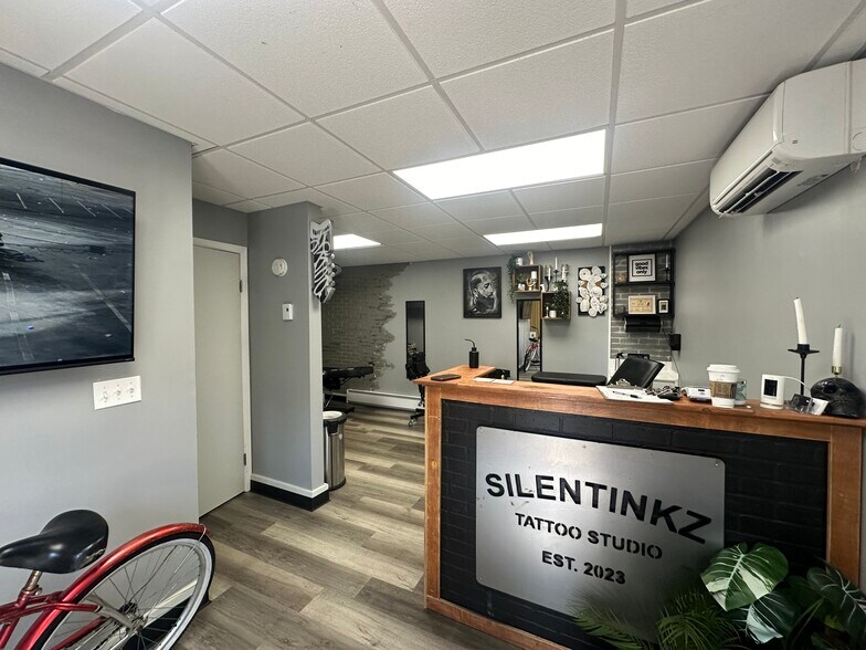 More Photos Of 559-561 Lake Ave, Saint James Medical For Sale