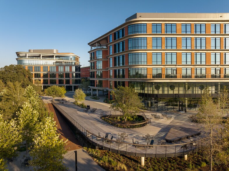 More Photos Of 1017 Springdale Rd, Austin Unknown For Lease