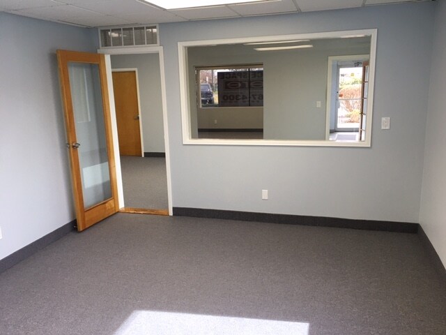 More Photos Of 1580 Lakeland Ave, Bohemia Warehouse For Lease
