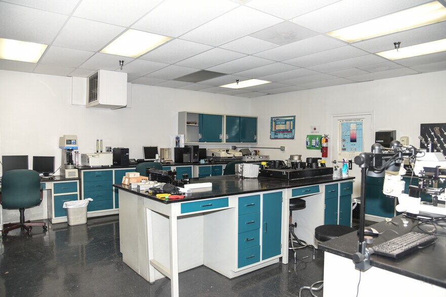 More Photos Of 2760 Gunter Park Dr, Montgomery Manufacturing For Sale