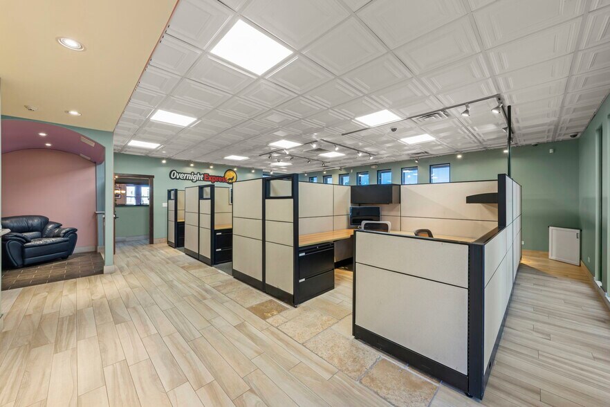 More Photos Of 10441 163rd Pl, Orland Park Warehouse For Sale