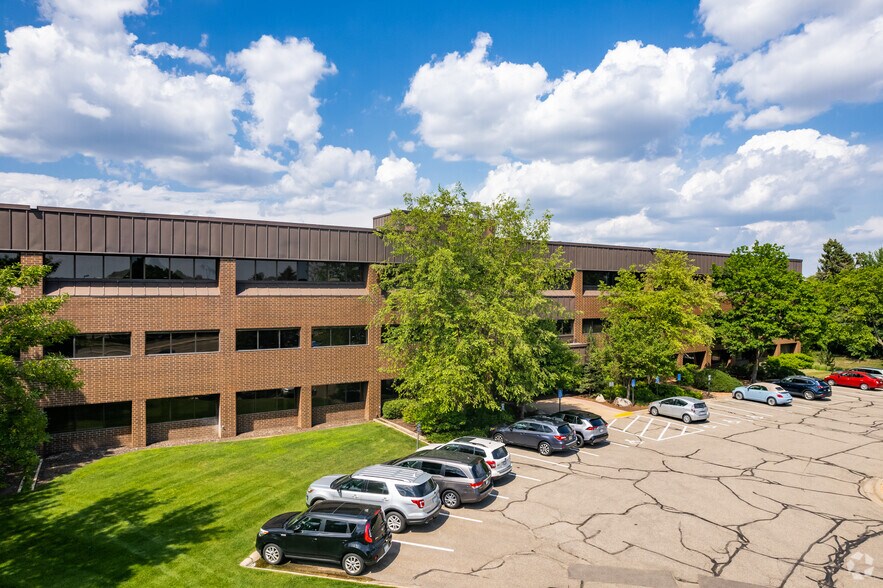 More Photos Of 7701 York Ave S, Edina Office For Lease