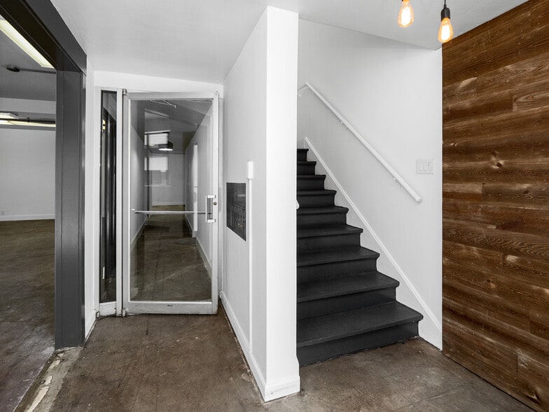 More Photos Of 245 E Adams St, Jacksonville Loft Creative Space For Lease