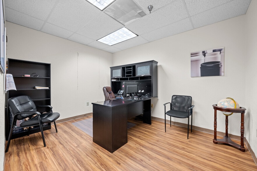More Photos Of 5861 N Tennyson St, Arvada Warehouse For Sale