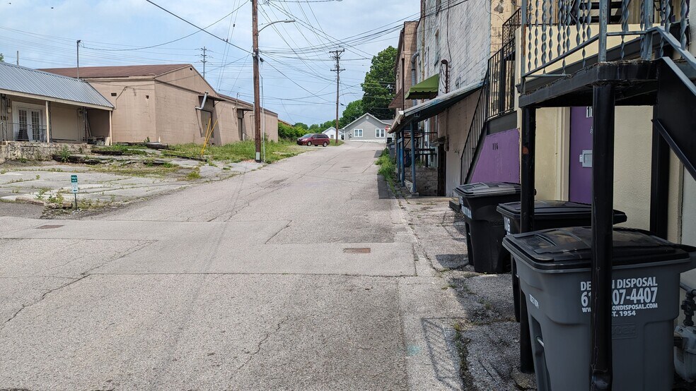 More Photos Of 114 N Main St, Goodlettsville Storefront Retail Office For Sale