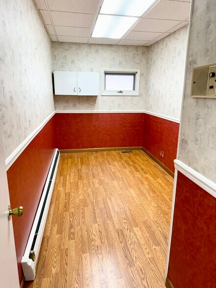 More Photos Of 130 N Detroit St, Bellefontaine Office Residential For Lease