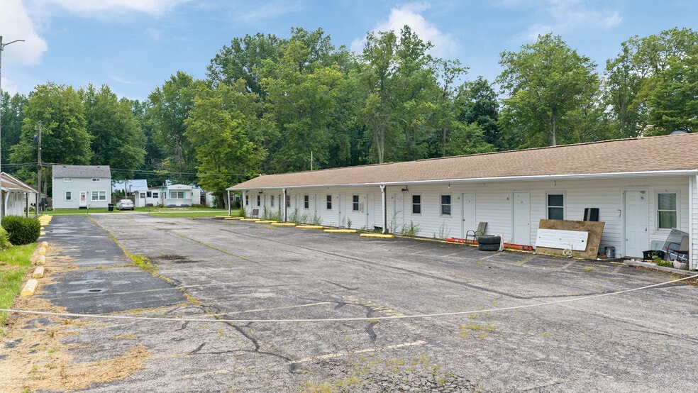 More Photos Of 5196 Lake Rd E, Geneva Hotel For Sale