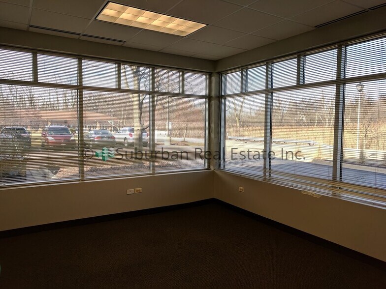More Photos Of 400 S County Farm Rd, Wheaton Office For Sale